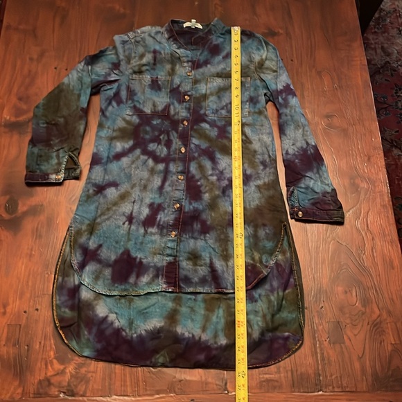 Tie-Dye Denim Long Shirt Women’s Size Medium - Picture 4 of 6